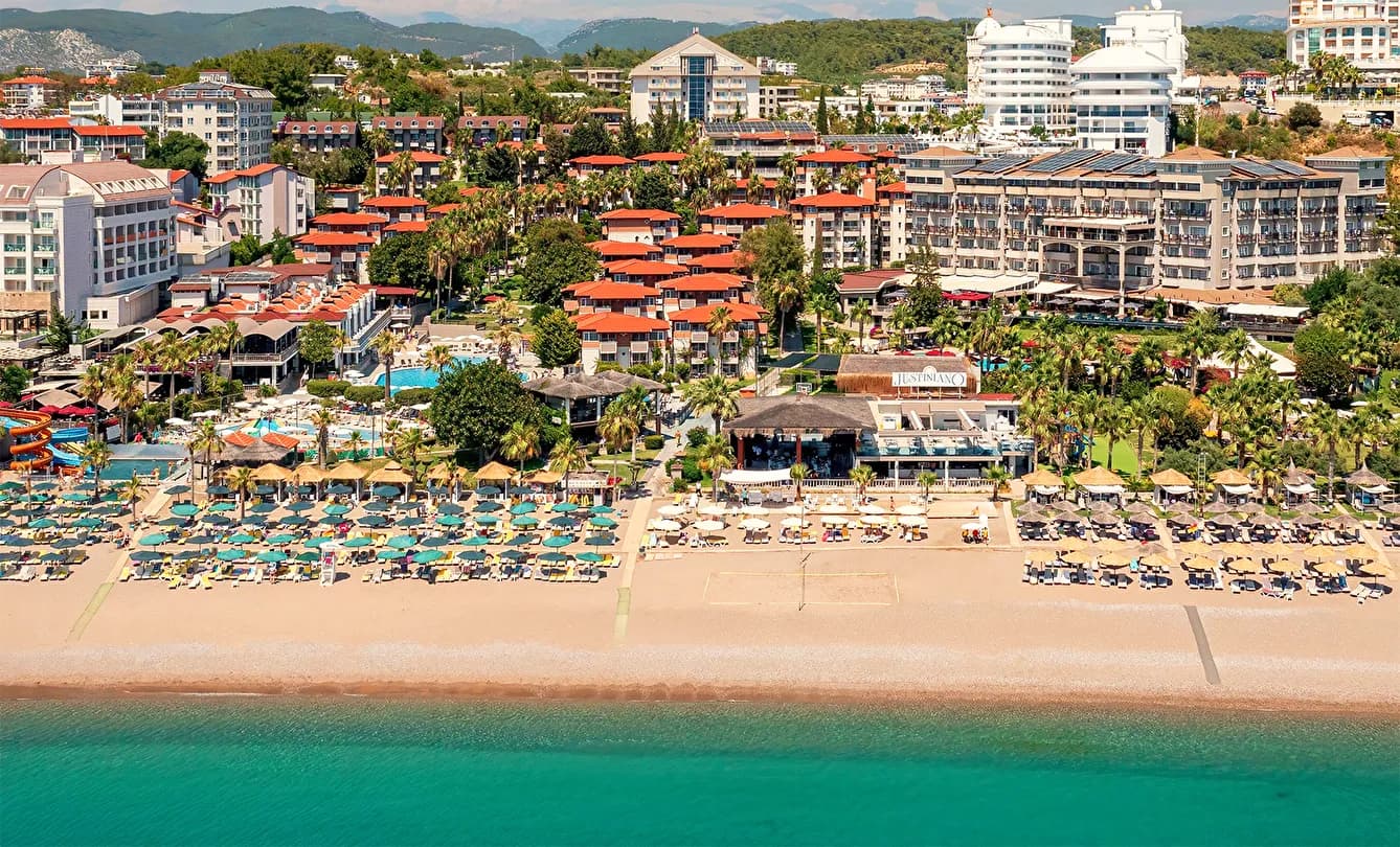 Justiniano Deluxe Resort