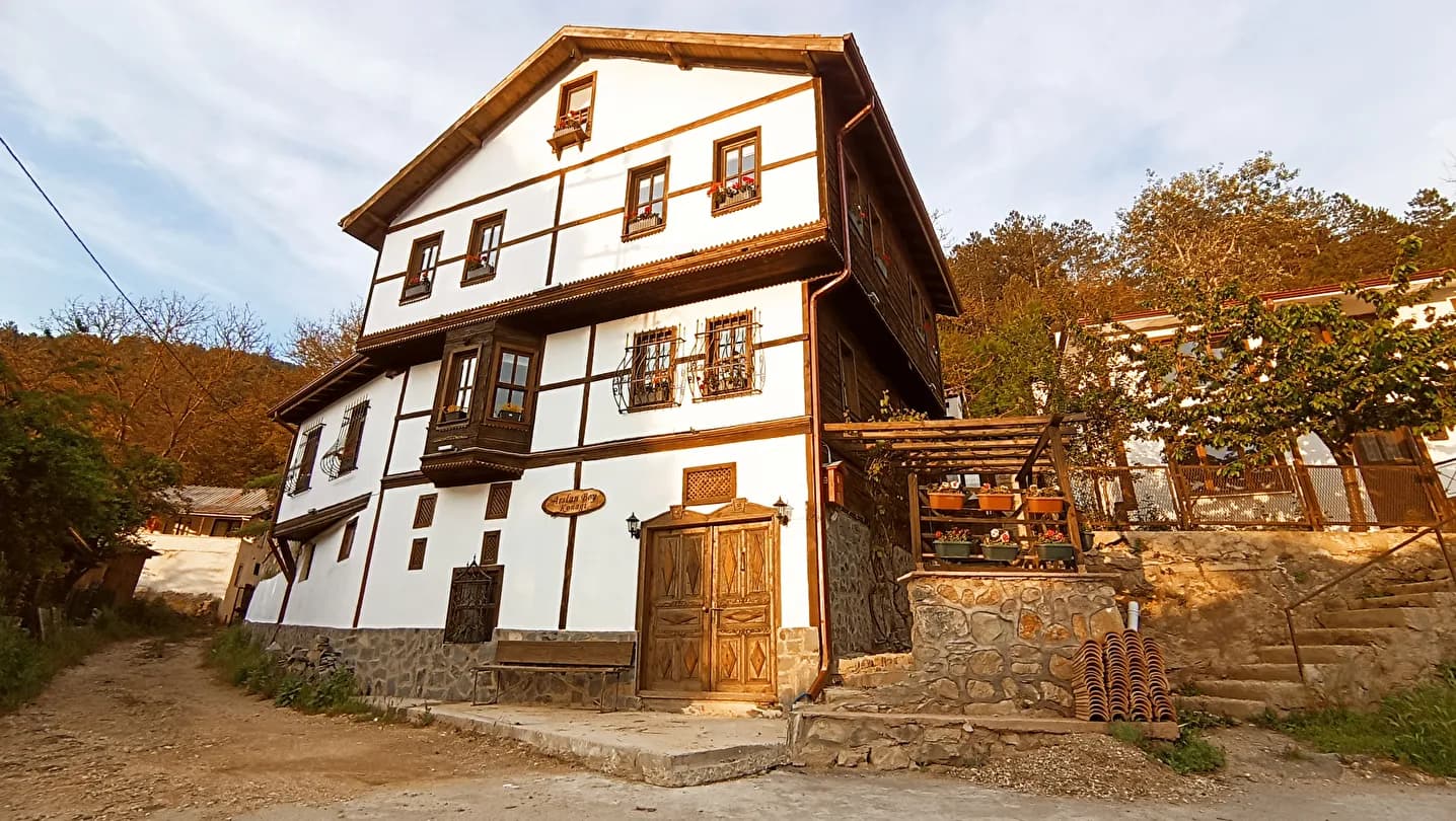 Mudurnu Arslan Bey Konağı Özel Konaklama Tesisi