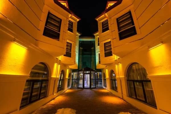 Kars-ı Şirin Otel